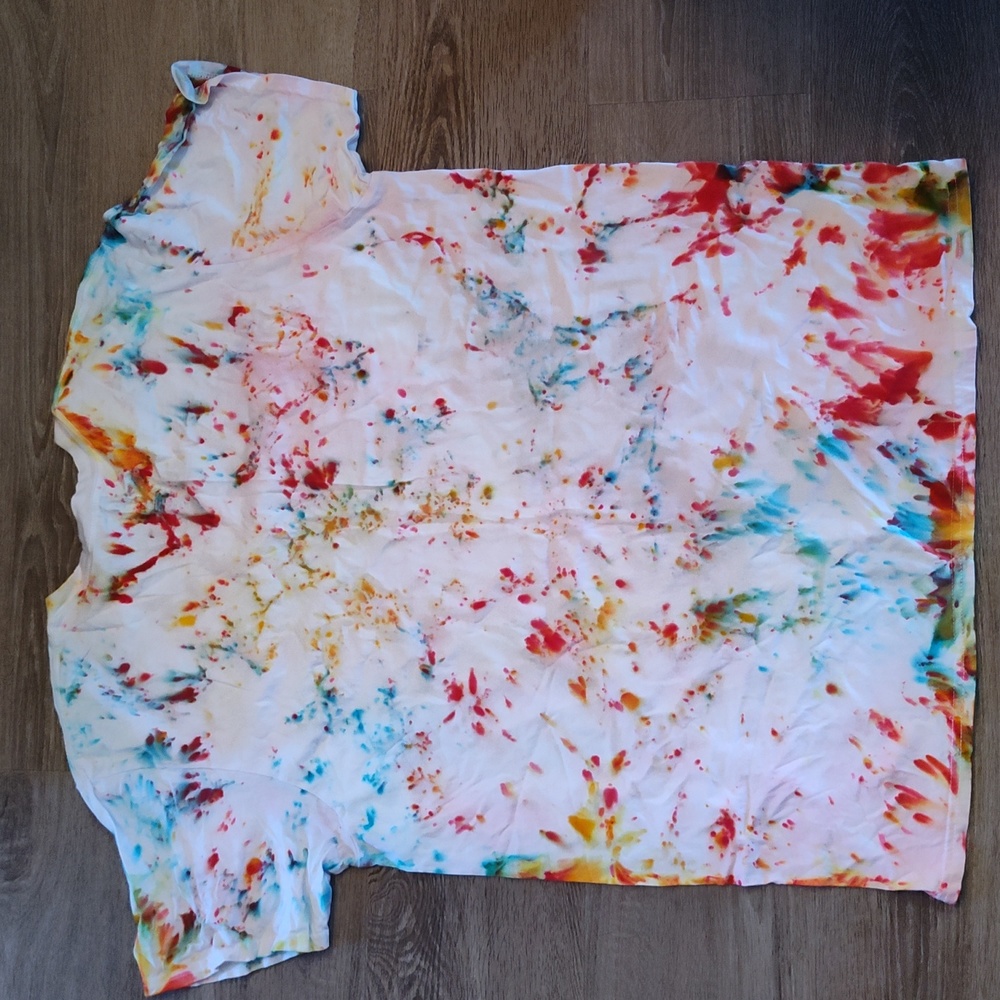 Mens XL Short Sleeve Handmade Tie Dye V Neck Shirt - Picture 2 of 2